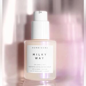 Herbivore
Milky Way 10% AHA + Oat Soothing Exfoliating Serum